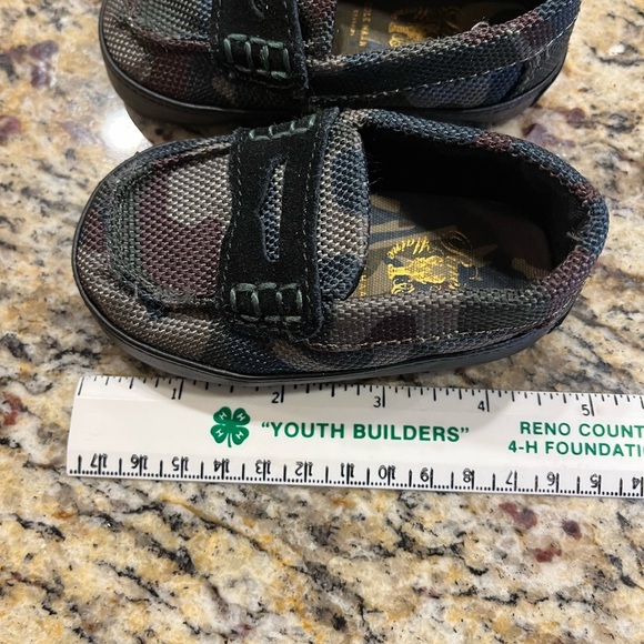 Baby Cole Haan Loafer Moccasins, size 1 - Picture 1 of 6